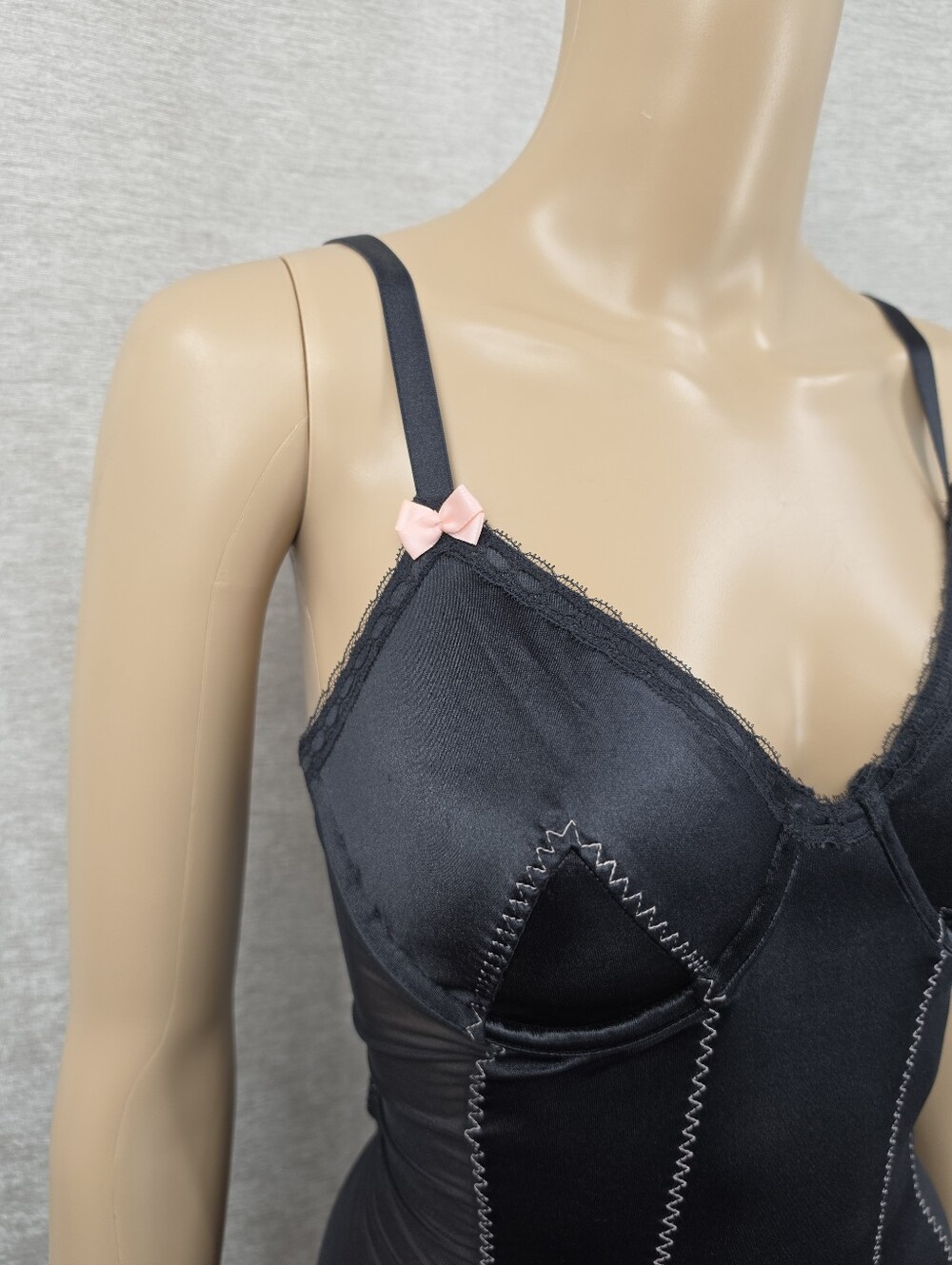 Y2K Victoria's Secret Black Satin Slip Chemise with Pink Bow Garters Corset - Picture 2 of 13